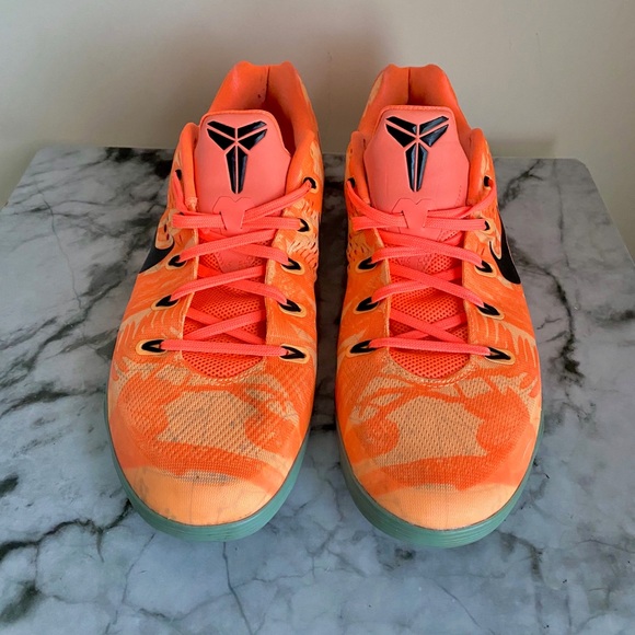 Kobe Bryant 9 Mango